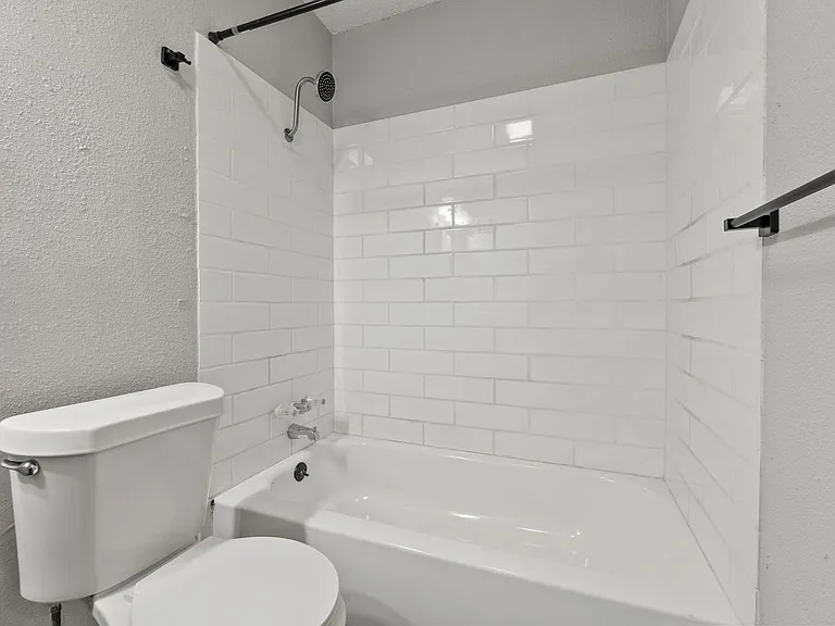 Anderson Flats — Photo 22