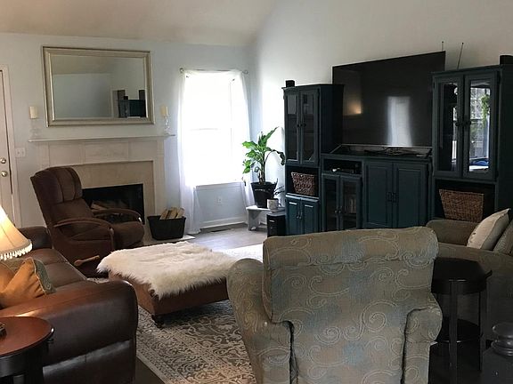 living room, no furniture included
