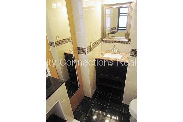 Rented by City Connections Realty | media 20