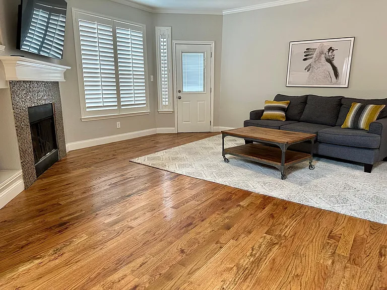 2050 Garden Crest Dr — Photo 6