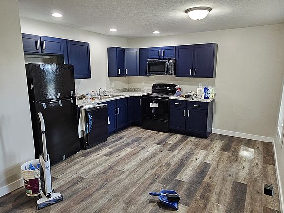 2nd image of 1011 Broadway Ave