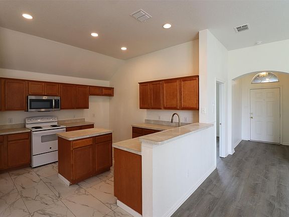 2nd image of 1303 Sierra Blanca Dr