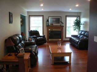 W1923 Shady Ln, Fall River, WI 53932