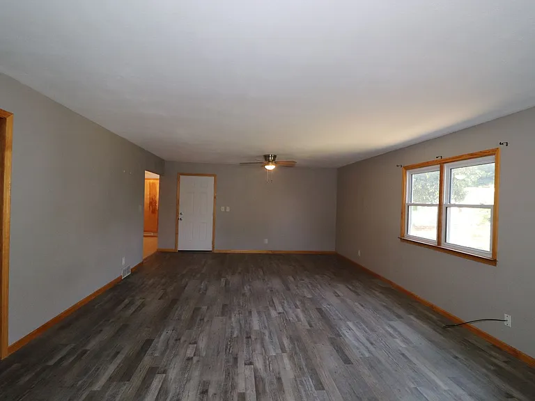 510 Maple St — Photo 14