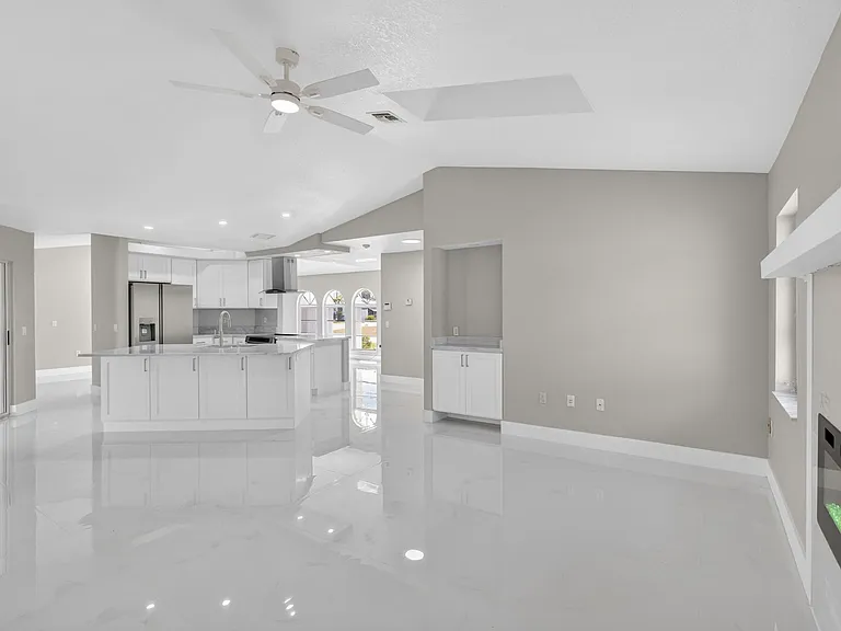 18662 Arapahoe Cir — Photo 4