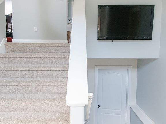 4th image of 10417 Riverwalk Dr
