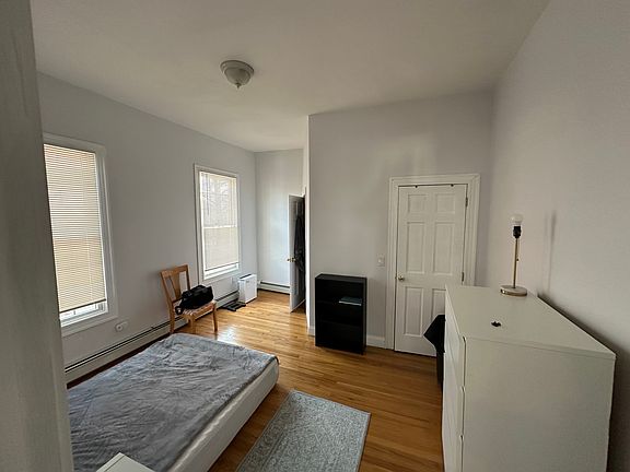 2nd image of 195 Waterman St Floor 1-2