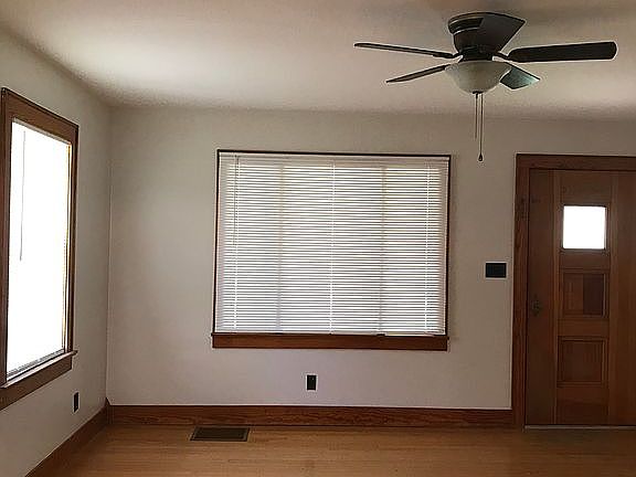 5th image of 403 Owens St