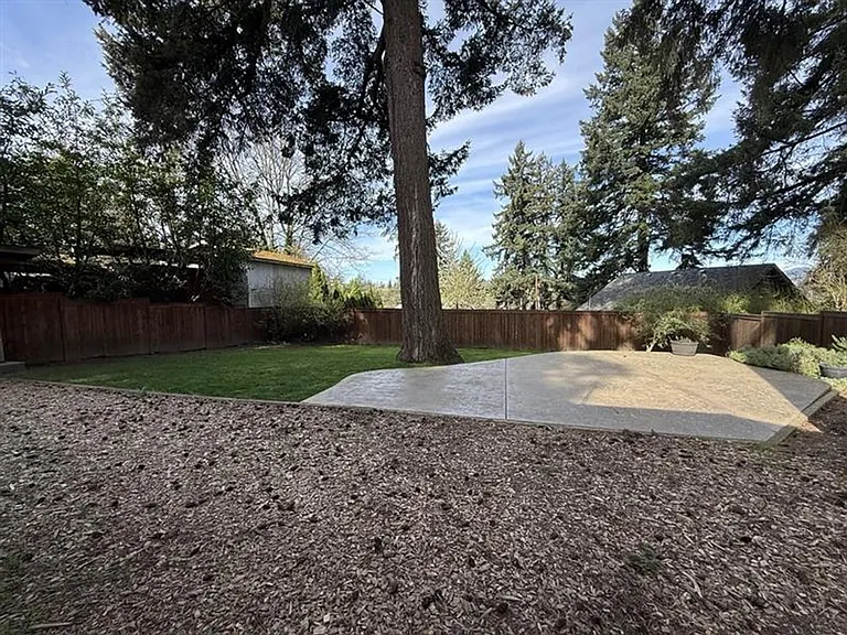 8111 SW Capitol Hwy — Photo 19