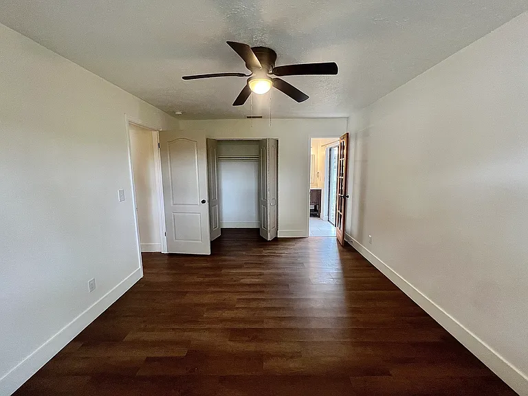 4614 E Seneca Ave — Photo 23