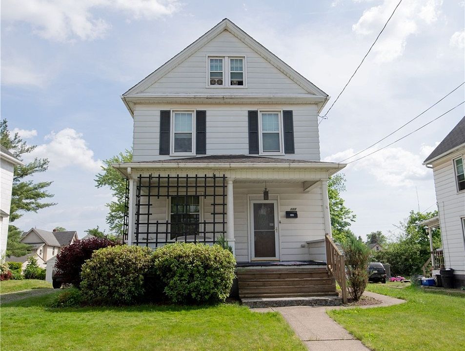 1st image of 127 E Main St