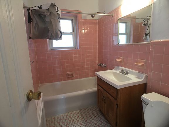 5th image of 3202 28th Ave APT 2F