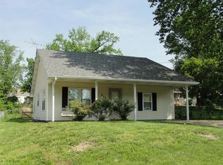 939 Spring Ave, Saint Charles, MO 63301