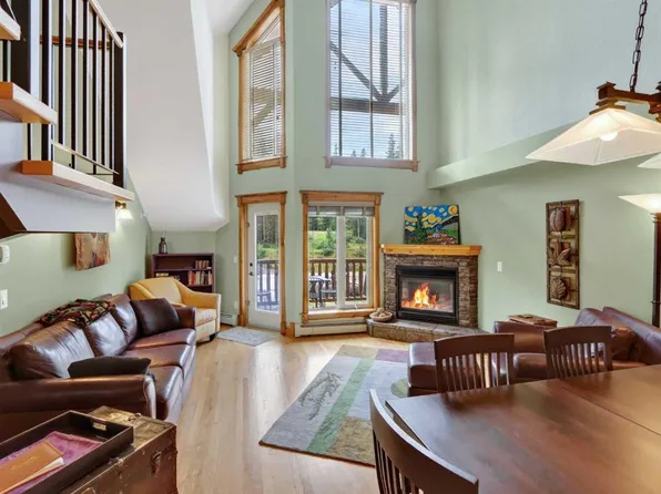 155 N Crossbow Pl #307, Canmore, AB T1W 3H6