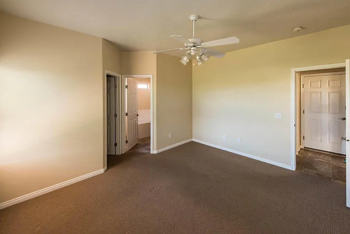 1905 N 2070 W — Photo 9