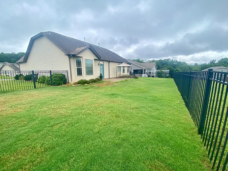 143 Stonegate Dr — Photo 21
