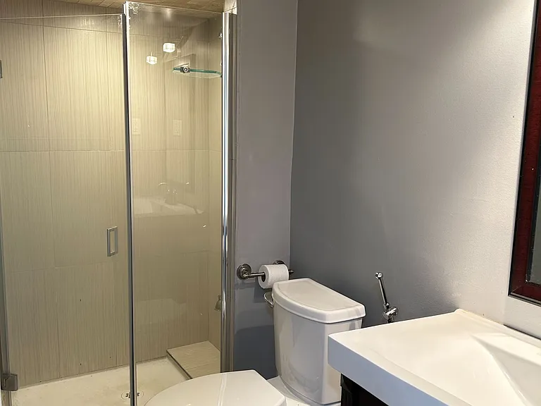 1123 Woodward Ave — Photo 8