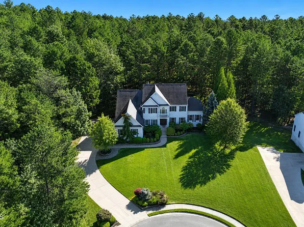 132 Adams Way, Jackson, NJ 08527