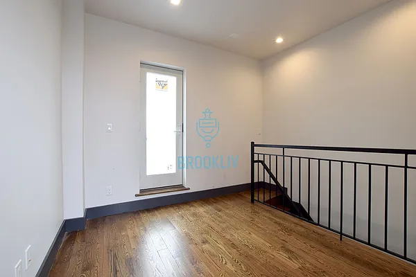 Rented by null | media 31