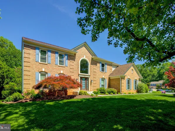 5408 Heatherford Ct, Fairfax, VA 22030