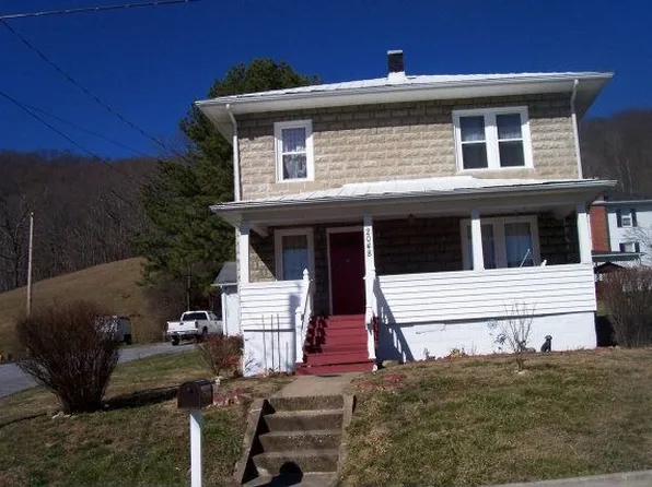 2048 Lee Ave, Bluefield, VA 24605