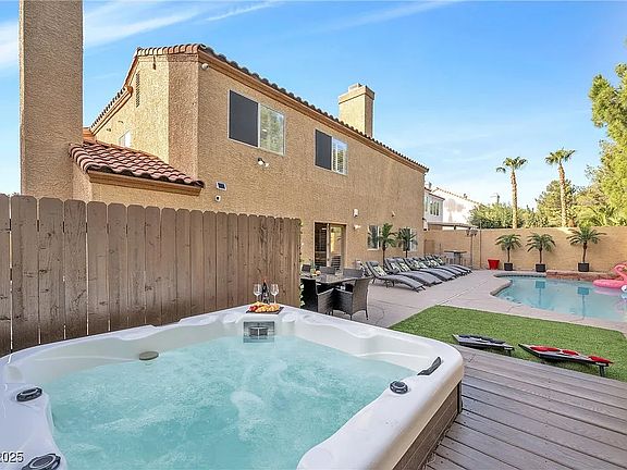 5th image of 2728 Monrovia Dr