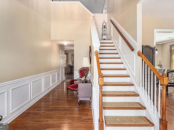 3rd image of 108 Heritage Club Cir
