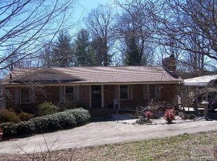 1220 Amherst Rd, Morganton, NC 28655