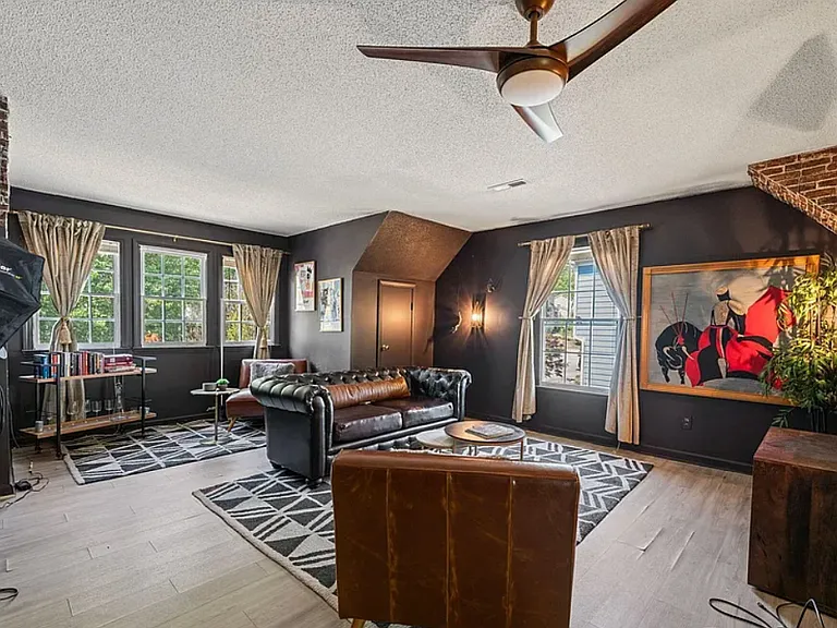 8100 Knebworth Ct — Photo 12