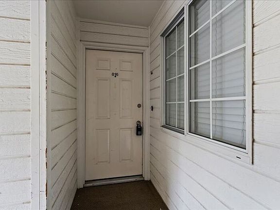 2nd image of 816 E Gatewood Dr #816