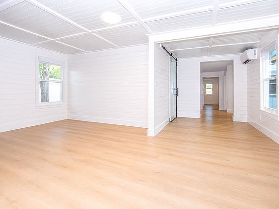 2nd image of 1114 Rosery Rd NW