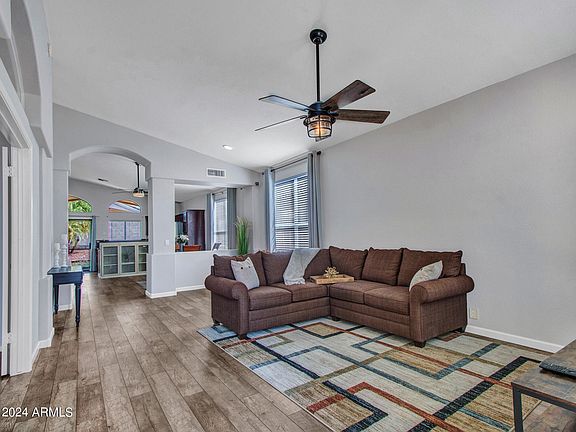 3rd image of 4032 W BLACKHAWK Drive