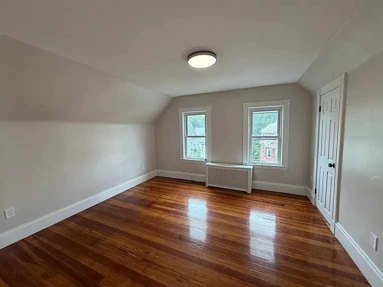 27 Warner St — Photo 19