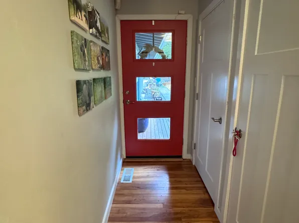 7215 NE 156th St #A, Kenmore, WA 98028