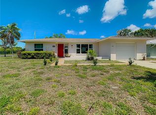 13687 Imperial Grove Dr N, Largo, FL 33774