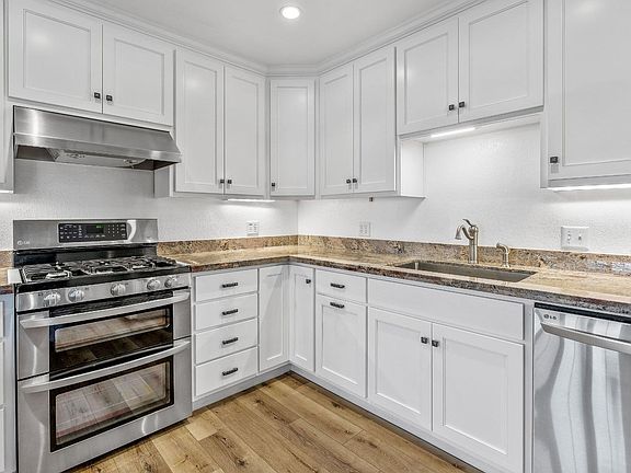 4th image of 4667 Missouri St
