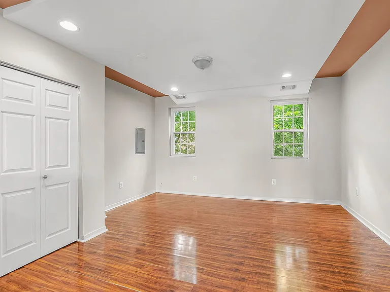 909 S 21st St #3 — Photo 6