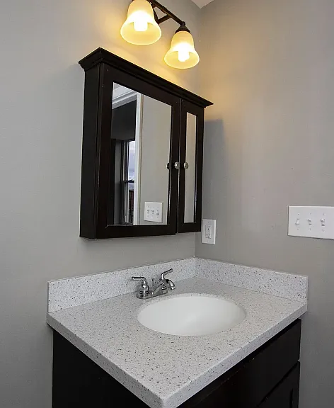 1246 Light St #B — Photo 9