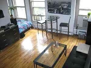 1st image of 211 E 11th St