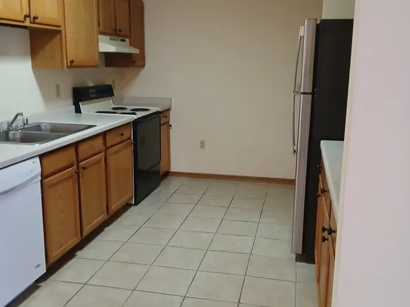 S72W16460 Janesville Rd #J, Muskego, WI 53150