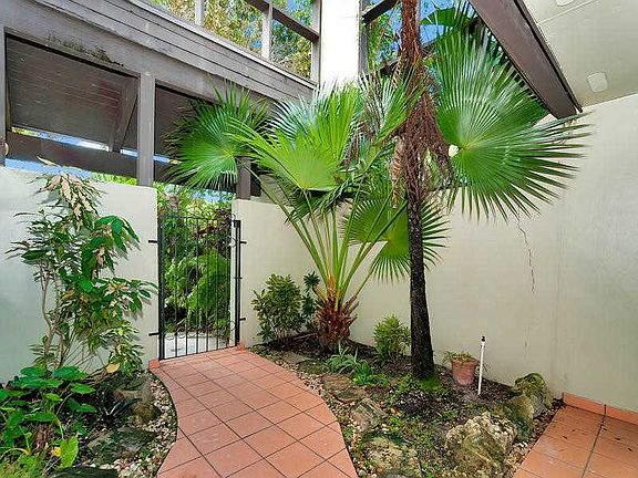 2nd image of 3649 Estepona Ave #E28-a