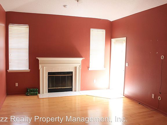 2nd image of 13409 Fountainbleau Dr
