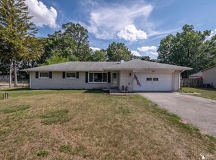 1021 Hackman Dr, Temperance, MI 48182