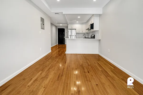 Rented by REZI | media 5