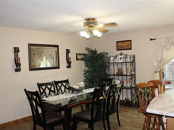 2nd image of 1409 Steinburg Ln