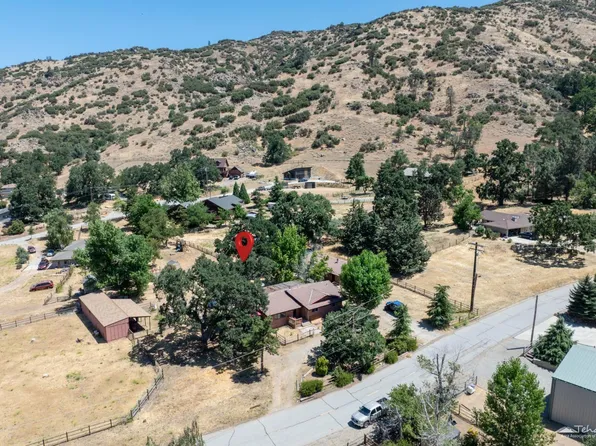 26141 Bear Valley Rd, Tehachapi, CA 93561