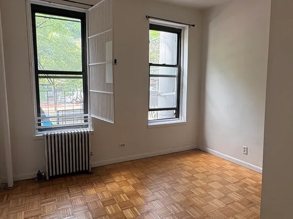 46 Alan Street image 1 of 5
