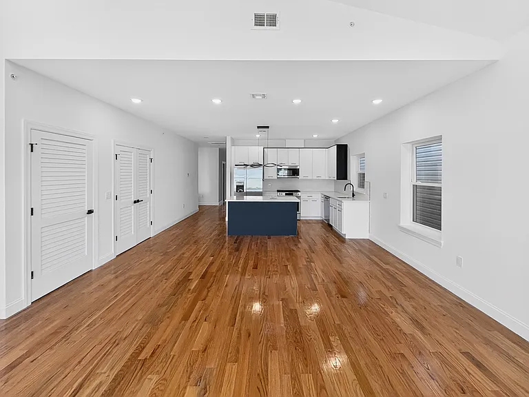 270 Hunterdon St #3 — Photo 25