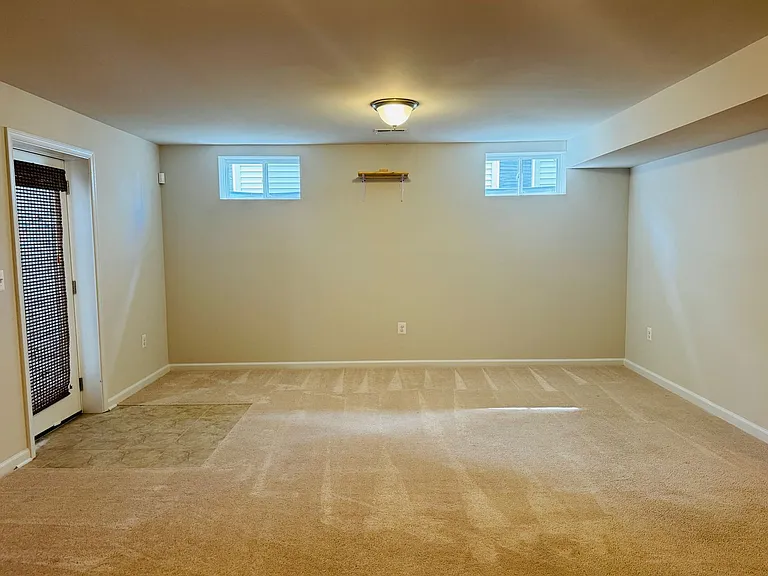 454 Coastal Ave — Photo 24