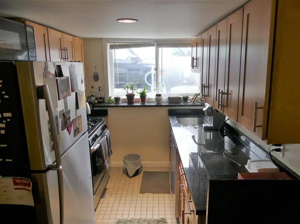 4B Hingham St, Cambridge, MA 02138